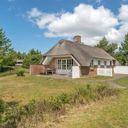 Hakun - 4km From The Sea By Interhome