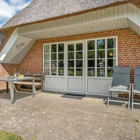 Hakun - 4km From The Sea By Interhome *