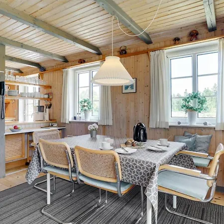 Hakun - 4km From The Sea By Interhome