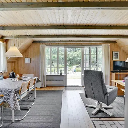 Hakun - 4km From The Sea By Interhome *